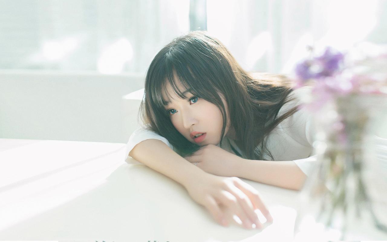 上海医生飞机上协助急救心脏骤停乘客